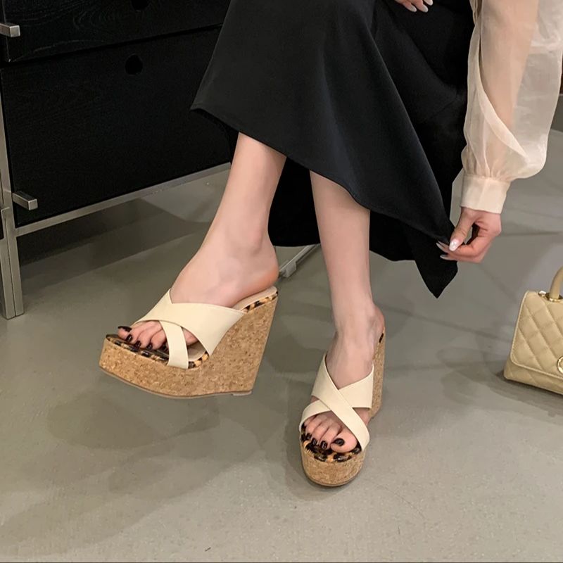 Braune Keilabsatz-Sandalen für – Crossfit Belt Bewertung und Preis
